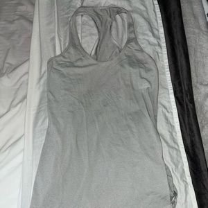 Lululemon tank size 12